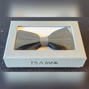 Brand New! Jos A Bank Patterned Black & Silver Bowtie w/Original Box Modern NWT